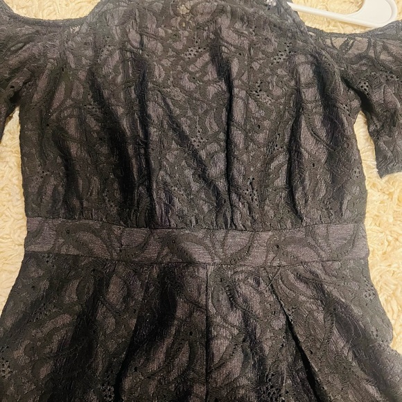 bCBG Generation Black lace romper size 2 nwt - Picture 10 of 10